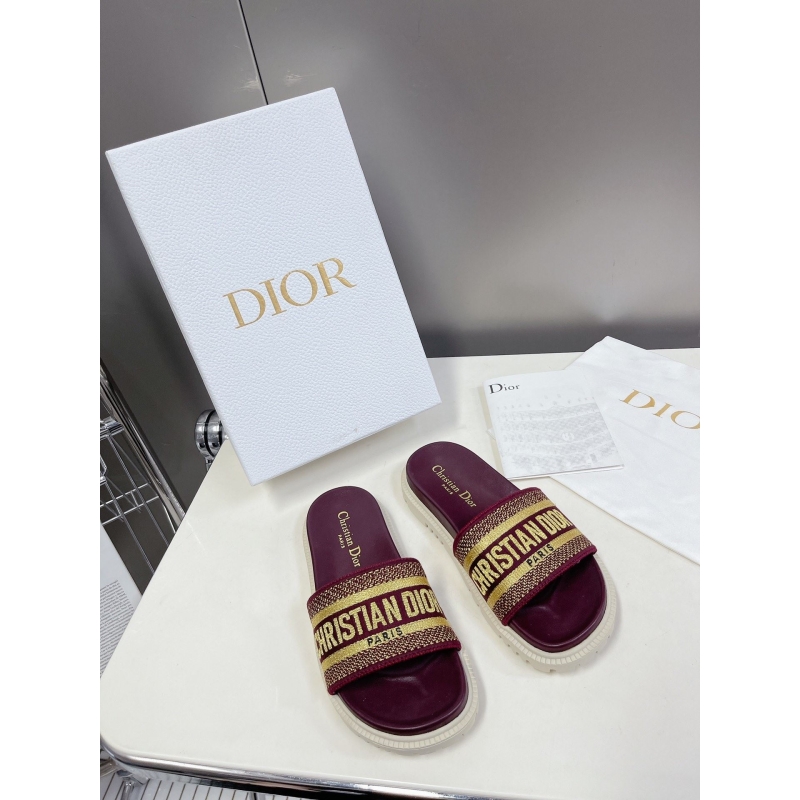 ch**an D*or slippers